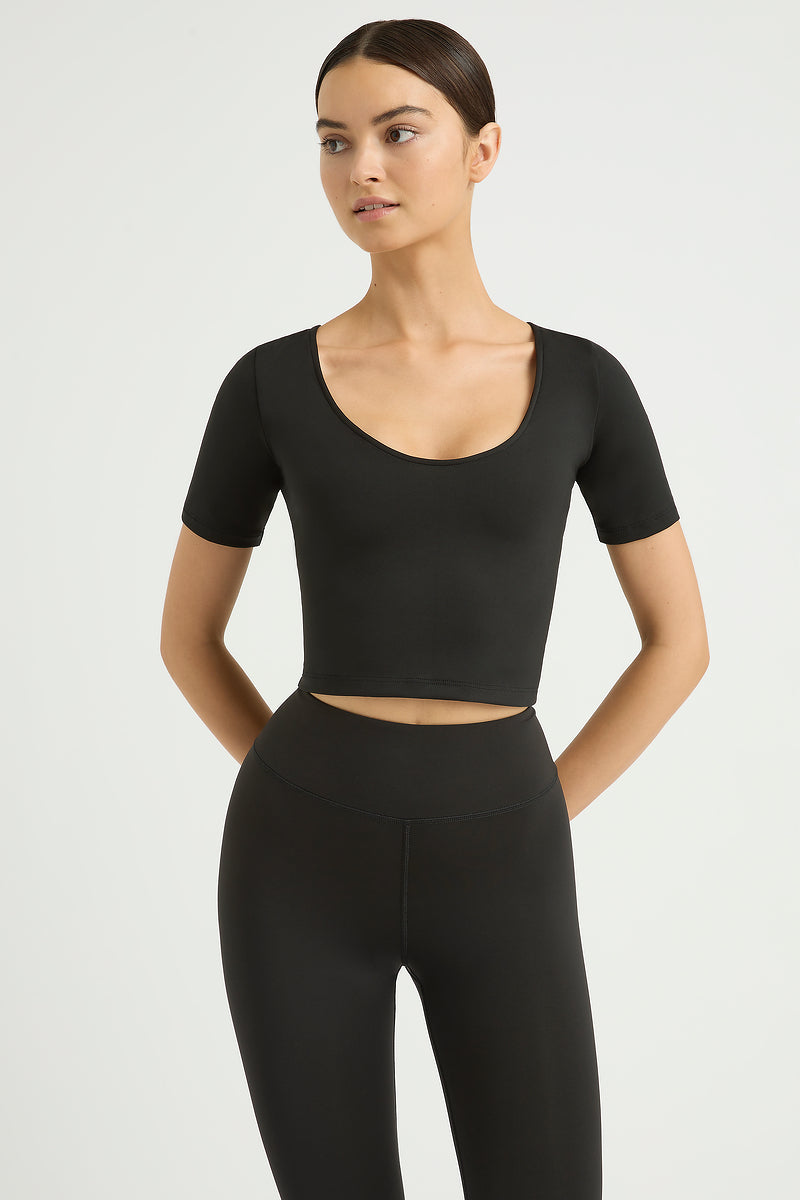 ONDA Collagen Fitted Scoop Top